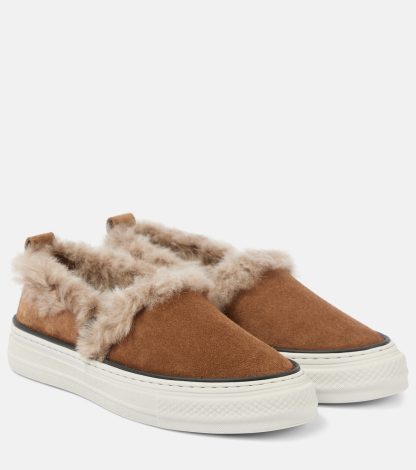 Designer kaufen Brunello Cucinelli Mit Shearling gefütterte Wildleder-Slipper braun