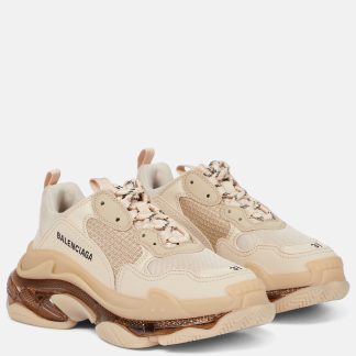 Modedesigner Balenciaga Triple S Turnschuhe beige